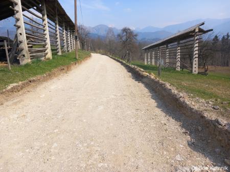 Izvajanje del za asfaltiranje cestišča - Tunjice (Zadnji Vrh)